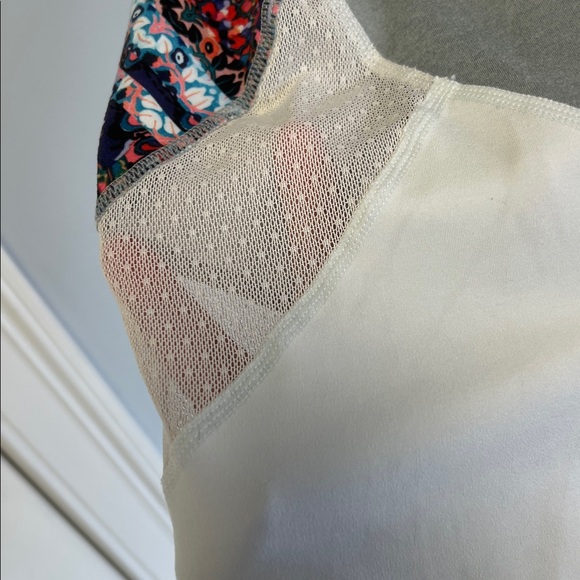 Athleta Cropped Woman’s Leggings with Multicolor Pattern Sz XL - Picture 4 of 7